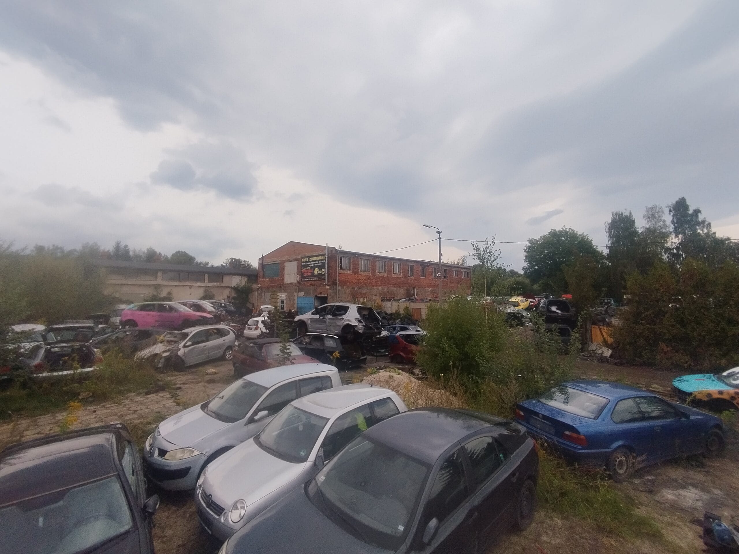 Auto skup u Konesera w Okolicy Bolesławca. Nasza siedziba mieści się w Mysłakowicach Auto skup u Konesera w Okolicy Bolesławca